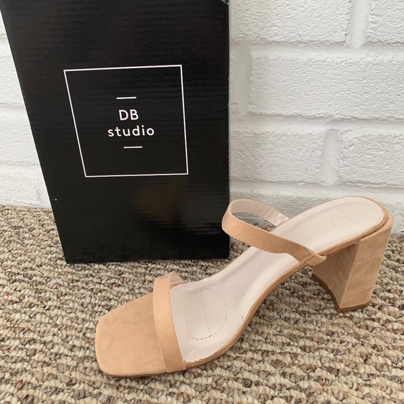 David's Bridal Shoes - ✨Brand New David’s Bridal Nude Heels✨